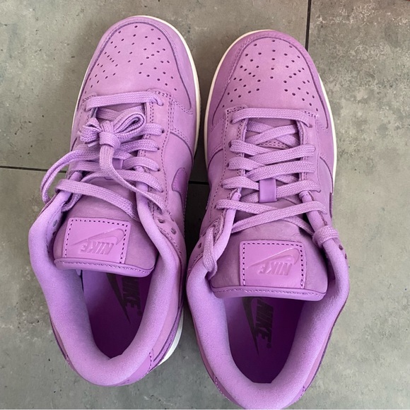 NEW Nike dunk low PRM premium rush fuchsia purple pink 7 women's - Picture 8 of 10